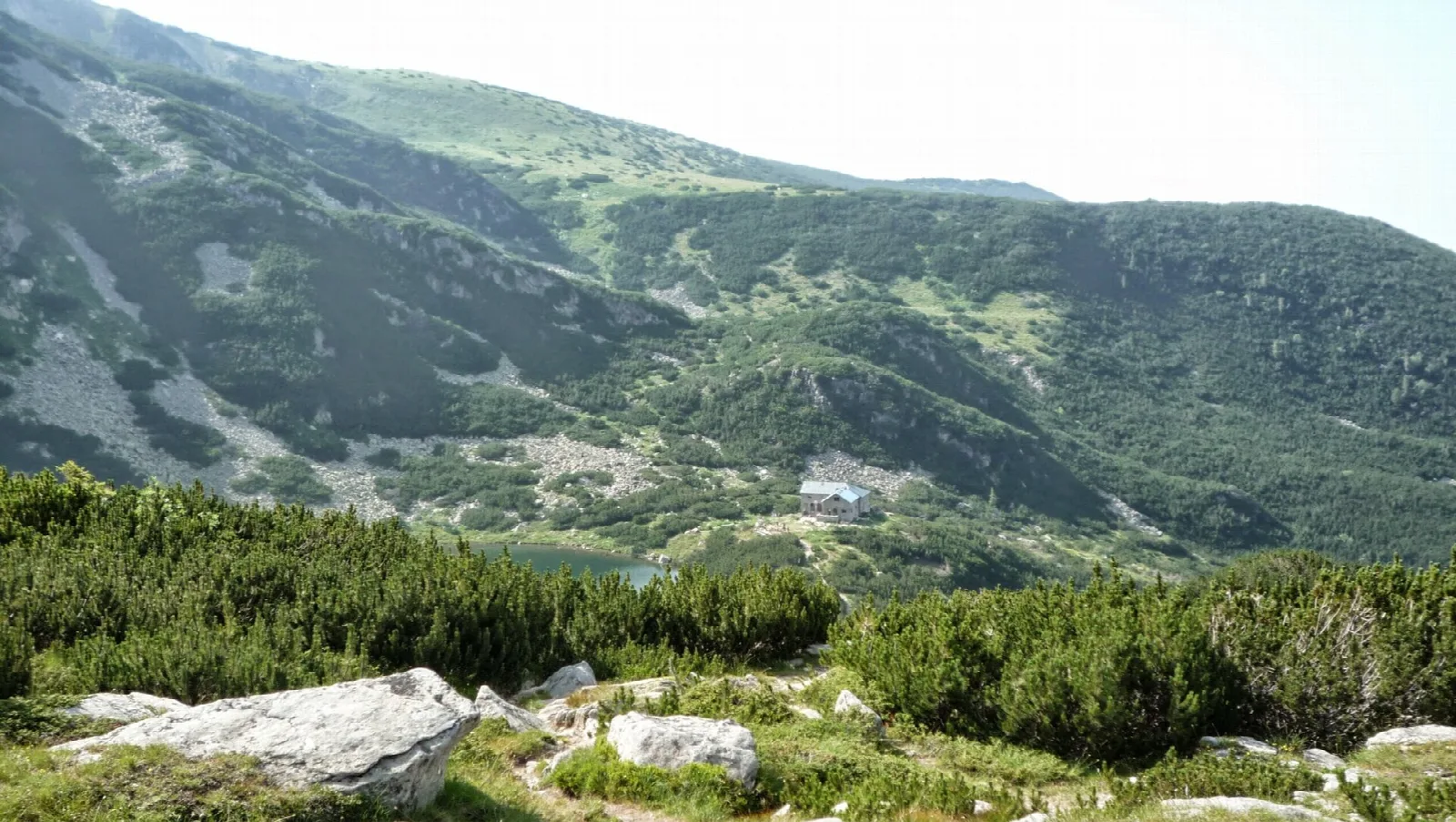 Добри условия за туризъм в планините в страната днес