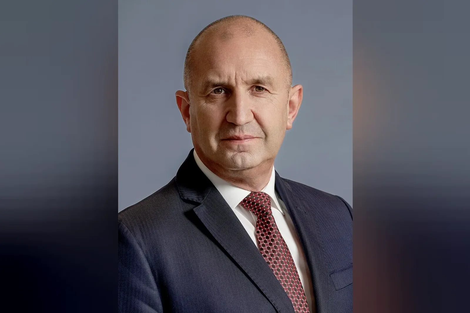 Радев обсъди с фонда «Меридиъм» плащанията за летище София
