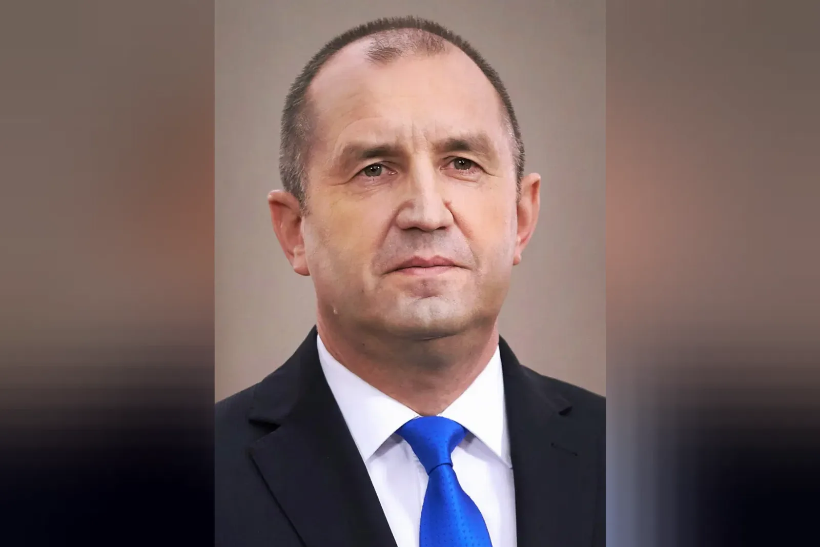 Радев обяви по-тежки присъди за митническа контрабанда