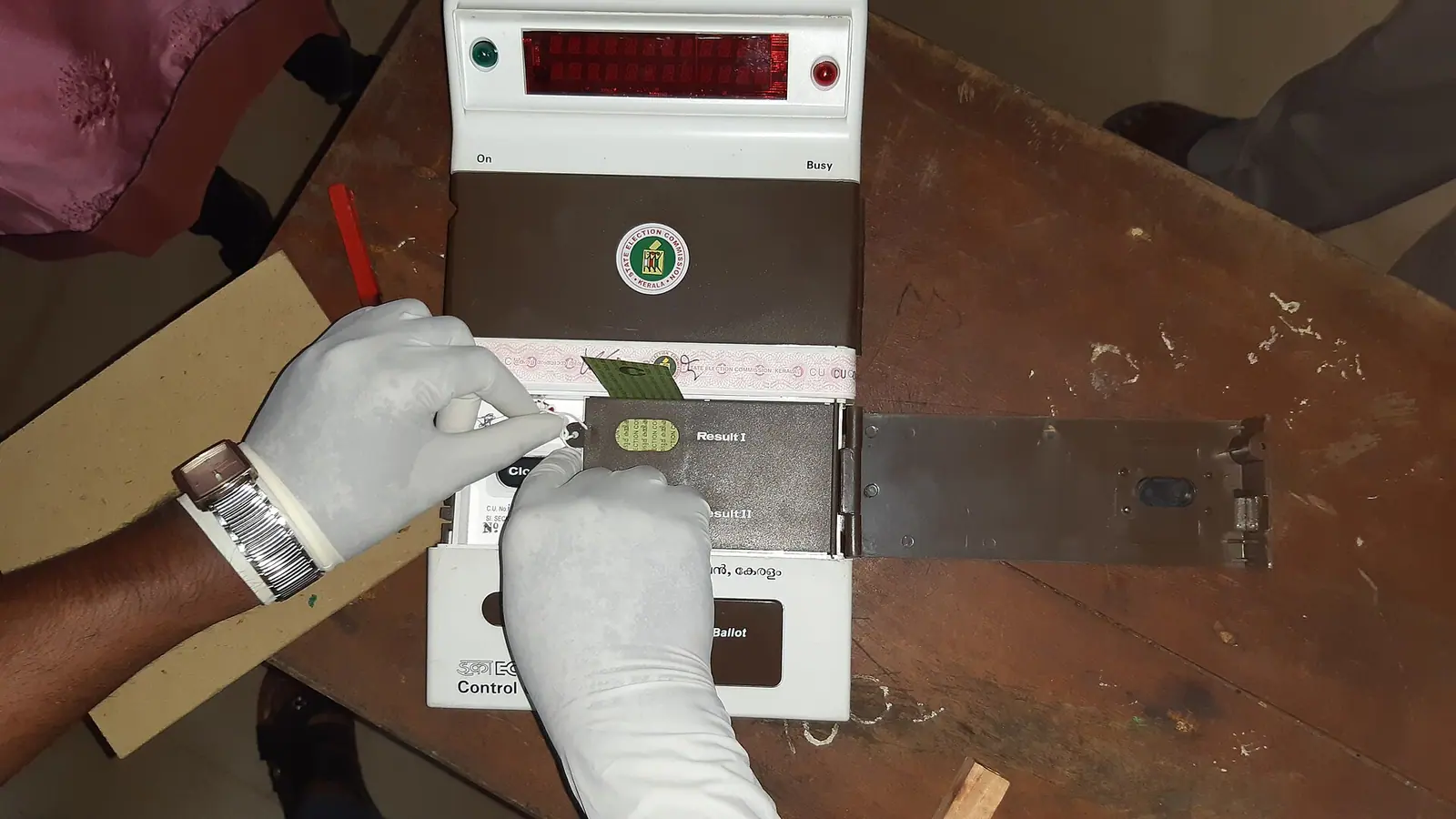 YSK, 25 Ekim seçimlerinde kullanılacak elektronik oy verme planını onayladı