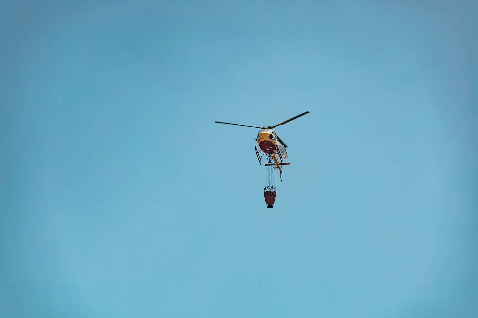İçişleri Bakanlığı yangın söndürme helikopteri ve uçakları için 225 milyon eurodan fazla istiyor